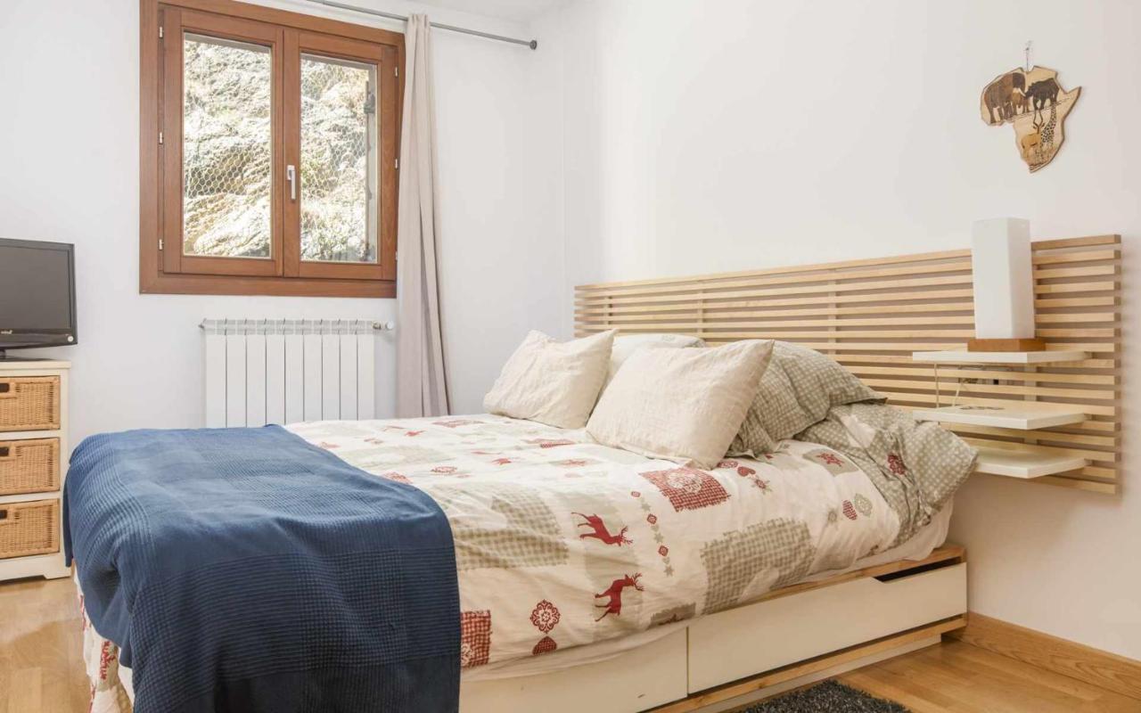 El Balcon Familiar Del Pacino Apartment Sallent De Gallego Exterior photo
